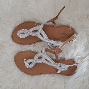 Super cute sandals!